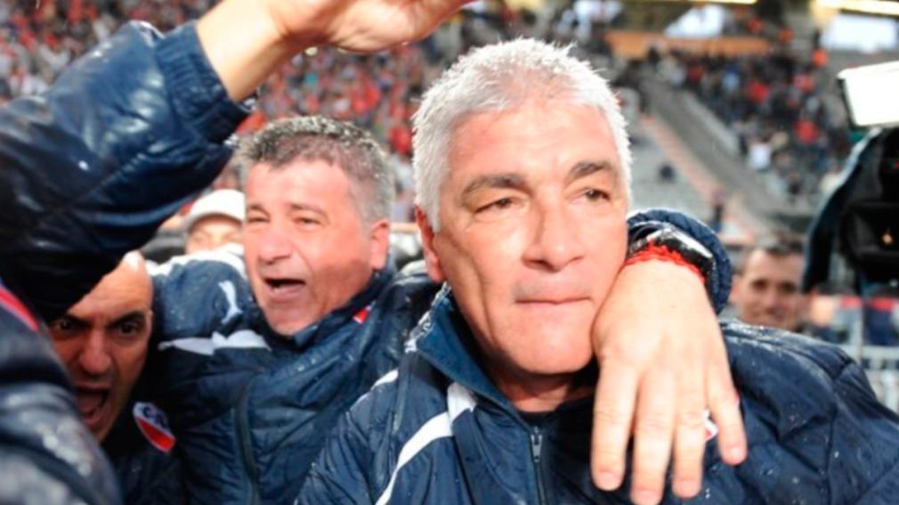 Walter De Felippe, hermano y ayudante del DT de Central Córdoba, se descompensó en Colombia