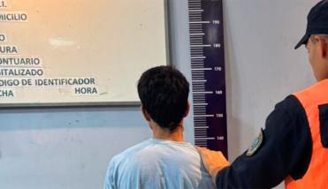 Lo sorprendieron amenazando a su pareja con un cuchillo durante un allanamiento por robo