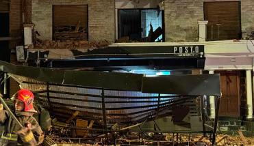 Dramático derrumbe de un edificio en Córdoba: “Sentí una explosión y todo se cubrió de polvo”