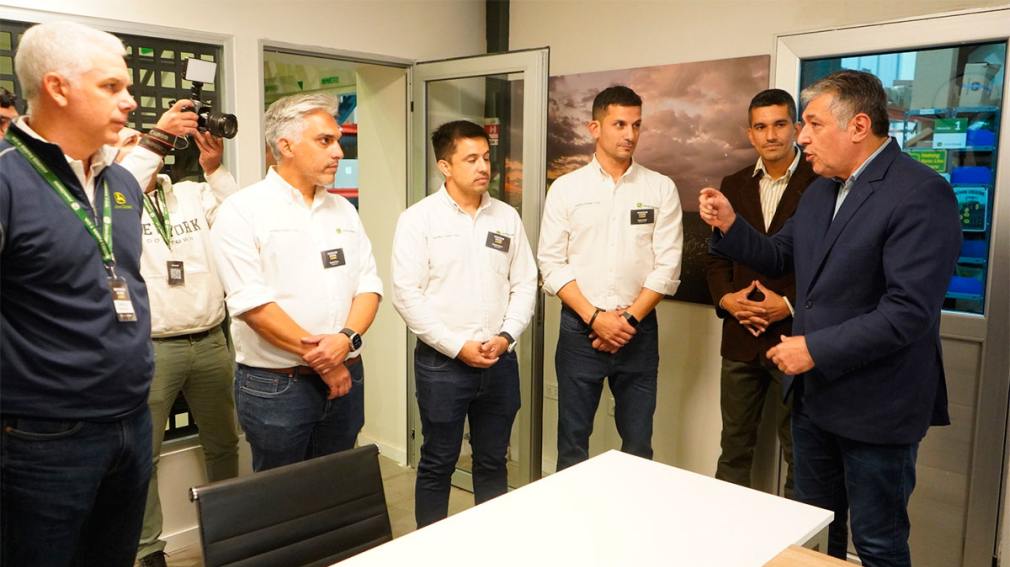 Nediani participó de la inauguración de la Sucursal La Banda de “Parra & Cia. - Jhon Deere”