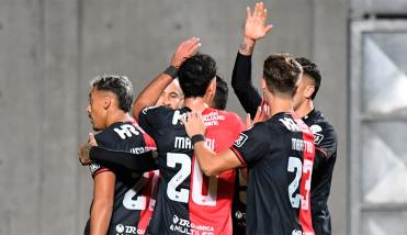 Newell’s se impuso ante Defensa y clasificó a octavos de la Copa Argentina