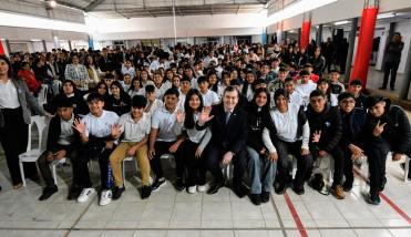 Zamora inauguró obras en Tintina y destacó que son parte de una idea de igualdad educativa