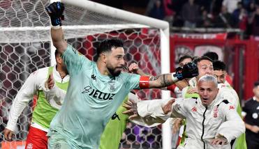 Huracán eliminó a Independiente en los penales y sacó boleto a la final en Santiago del Estero