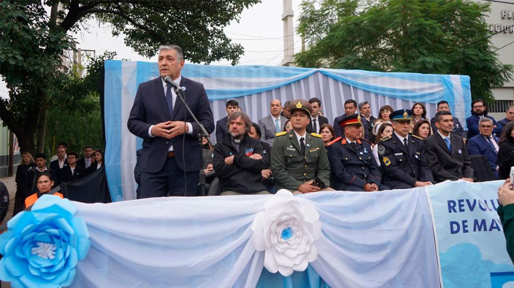 Nediani encabezó los actos conmemorativos por el 215° Aniversario de la Revolución de Mayo