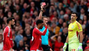 El Aston Villa de Martínez cayó ante el United y jugará Europa League