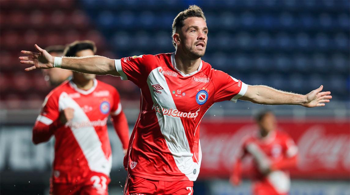No hubo sorpresas: Argentinos Juniors goleó a Excursionistas y avanza en la Copa Argentina