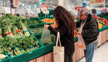 La inflación de mayo sería la más baja en cinco años y rondaría el 2%, según analistas
