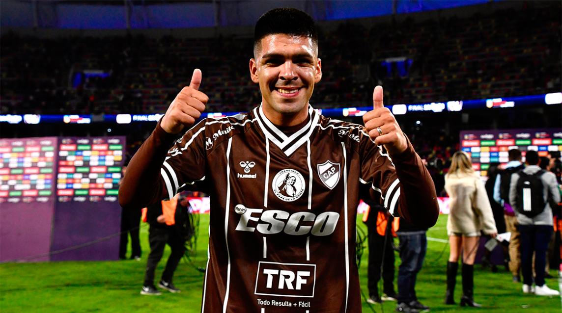 El santiagueño Fernando Juárez festejó en su tierra con Platense: Estoy feliz de salir campeón