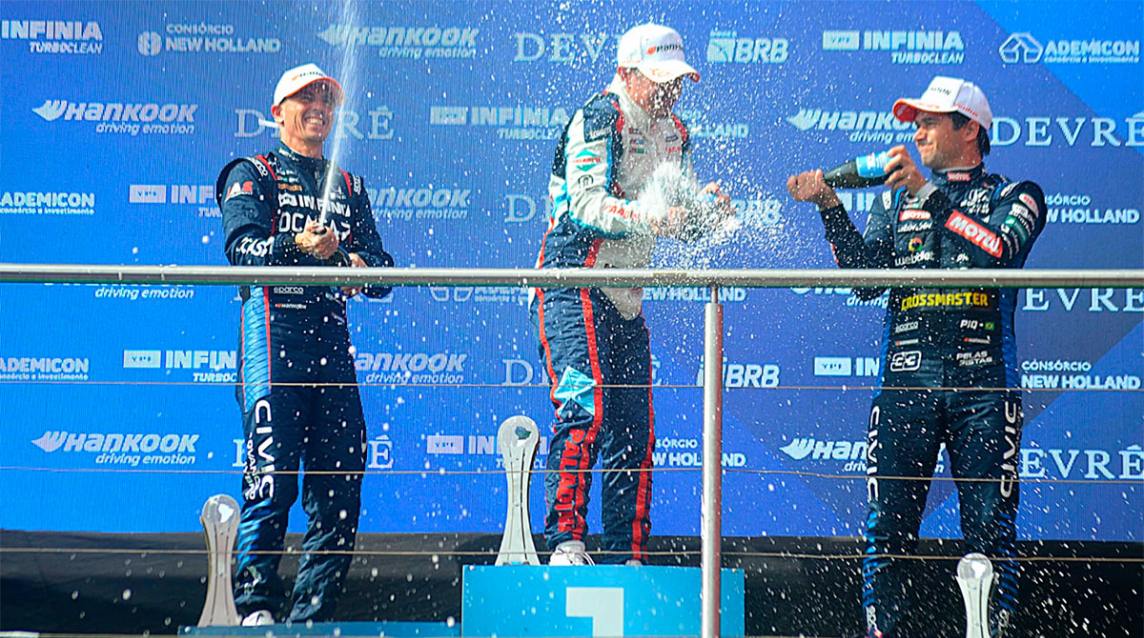 Victoria de Yannantuoni en la Carrera 2 del TCR South América en Termas de Río Hondo