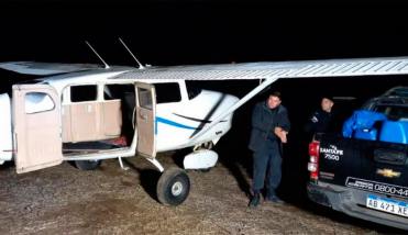 Santa Fe: detienen a dos extranjeros que abandonaron una avioneta con 30 mil dólares