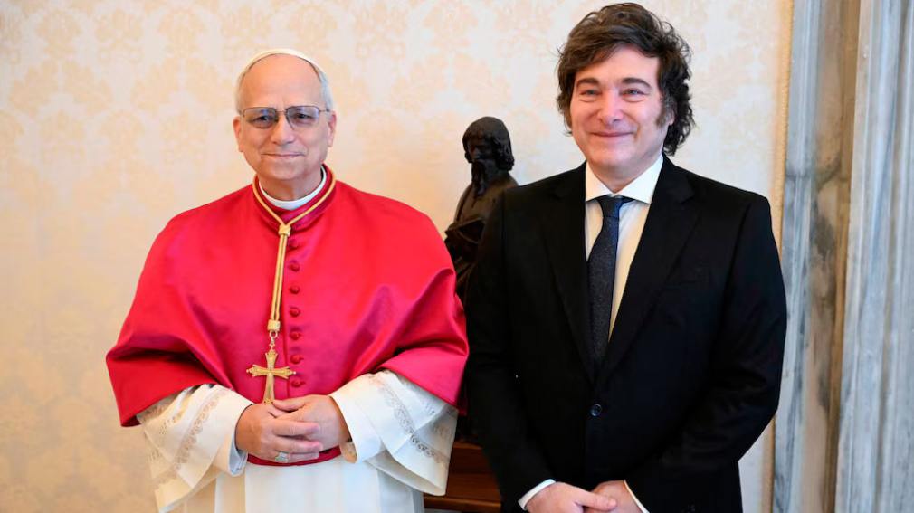 Javier Milei se encontró con el Papa León XIV, quien confirmó su visita a Argentina el próximo año