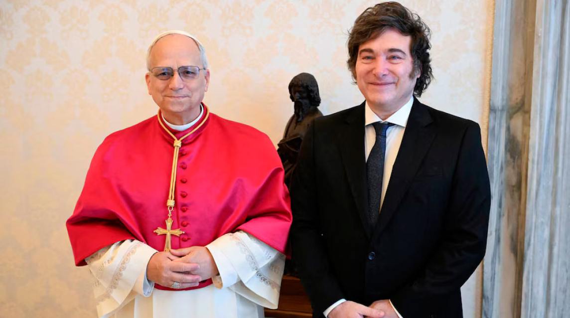 Javier Milei se encontró con el Papa León XIV, quien confirmó su visita a Argentina el próximo año