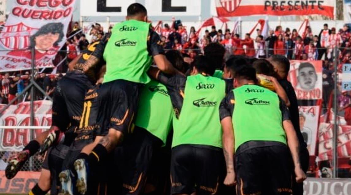 Mitre logró un valioso triunfo ante Talleres Remedios de Escalada en la despedida de Sciacqua