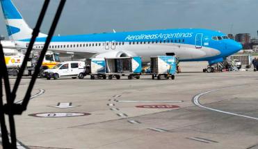 Por el paro de pilotos de mañana, se modificaron 50 vuelos y Aerolíneas asegura que perderá más de US$1 millón