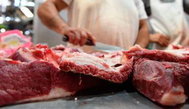 “Me ha pasado el entusiasmo de trabajar”: el relato de un carnicero que sufre la caída de las ventas