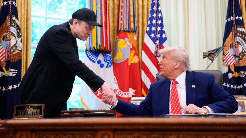 Marcha atrás de Elon Musk: “Lamento algunas de mis publicaciones sobre Trump”