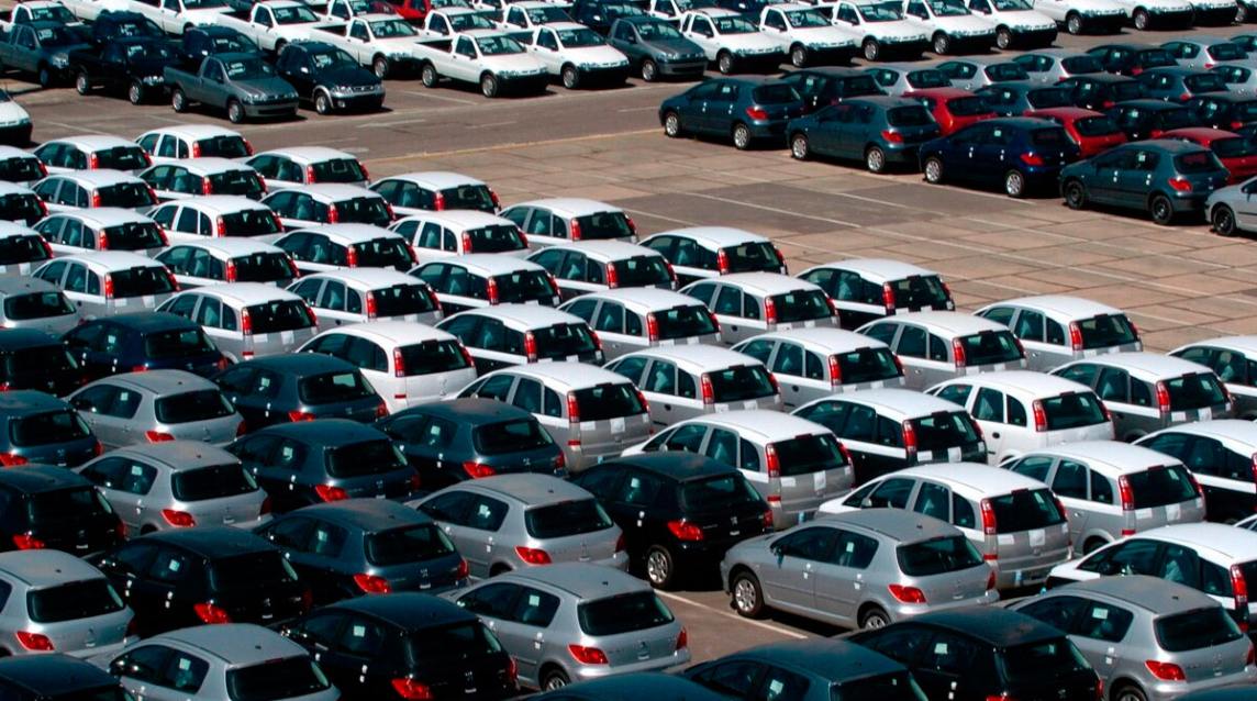 ¿Traer autos usados? Acuerdos vigentes serían un obstáculo para los que quieran importar vehículos