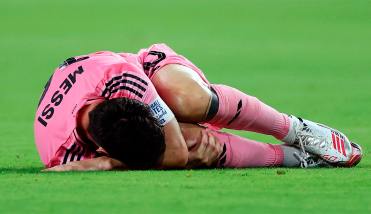  VIDEO: el terrible planchazo que sufrió Messi en el Mundial de Clubes y que asustó a todos