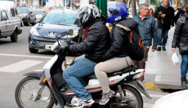 Comisaría N°9: conductor de Uber fue asaltado por un grupo de al menos 20 personas