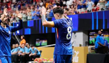 Enzo Fernández selló la victoria del Chelsea, que arrancó el Mundial de Clubes con una sonrisa