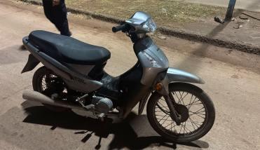 La policía recuperó una moto robada en Añatuya y detuvo a una menor