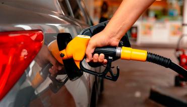 Preocupación por el precio de la nafta: el petróleo se dispara tras el conflicto en Medio Oriente