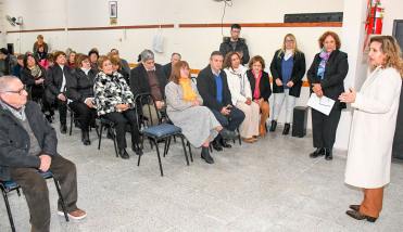 La intendente de Fuentes participó del acto por los 30 años del centro de jubilados y pensionados del Bº Cabildo
