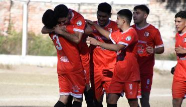 Atlético Forres festejó ante Estudiantes en Huaico Hondo en el inicio de la fecha 9
