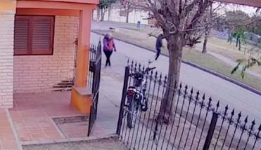 Una mujer se resistió a un asalto y evitó que le robaran la moto