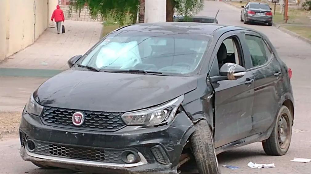 Termas de Río Hondo: chocó contra otro auto y huyó corriendo del lugar