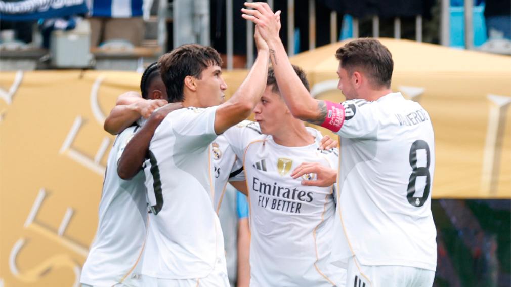 Con uno menos desde el inicio, Real Madrid ganó, se trepó a la cima de su grupo y eliminó a Pachuca