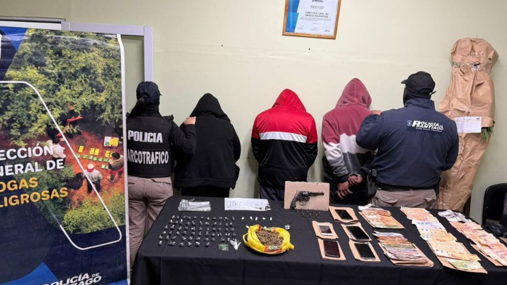 Golpe al narcomenudeo en La Banda: tres detenidos, armas y droga secuestrada