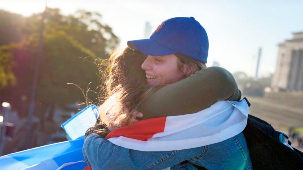 Buscan familias anfitrionas para recibir estudiantes de intercambio en Santiago del Estero