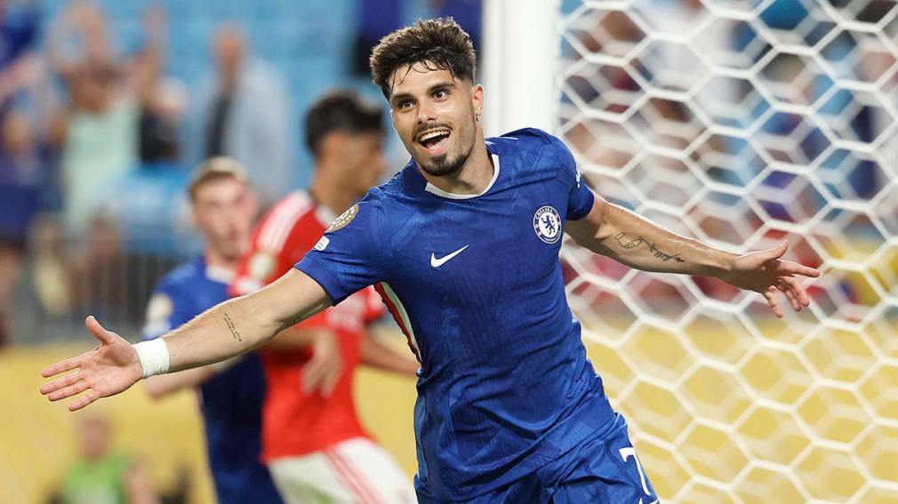 En un duelo retrasado por tormentas, el Chelsea de Fernández goleó al Benfica y avanzó a cuartos del Mundial