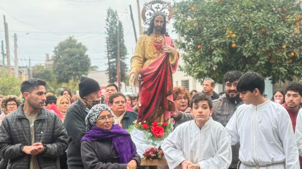El Sagrado Corazón de Jesús celebró su festividad con fe, unidad y esperanza en el barrio Colón