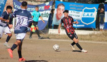 Comercio pegó como visitante y se quedó con el clásico de Huaico Hondo ante Estudiantes