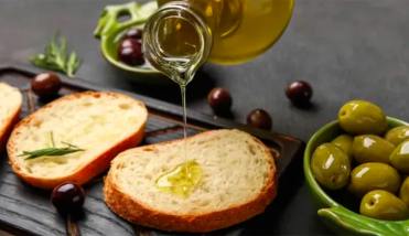 Falsificación en etiquetas: la ANMAT prohibió la venta de dos aceites de oliva