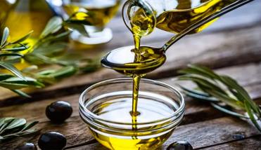 Prohíben dos marcas de aceite de oliva: no estaban habilitadas por la ANMAT