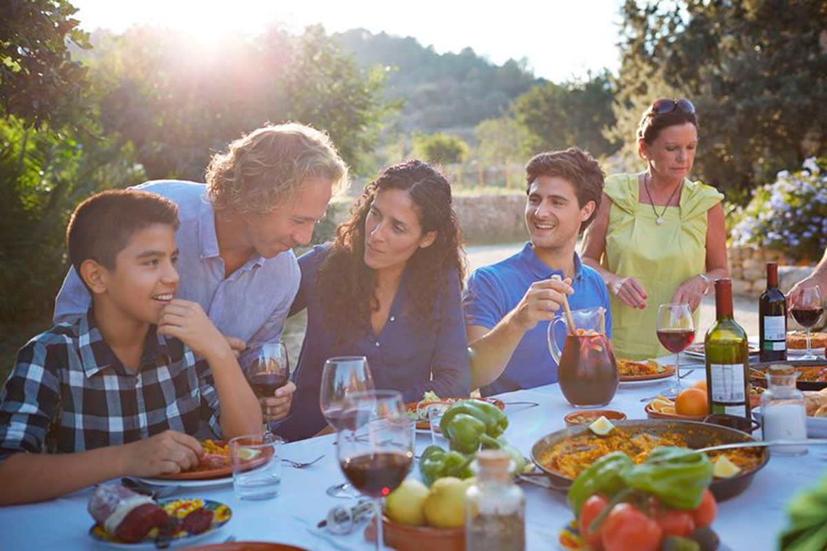 Los Siete Beneficios De Comer Juntos En Familia Según La Ciencia Diario Panorama 