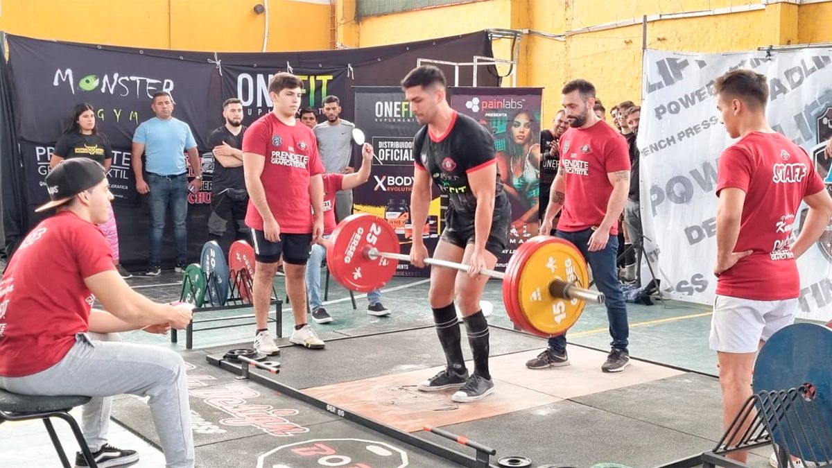 Por primera vez en Santiago se llevó a cabo el torneo de Powerlifting ...