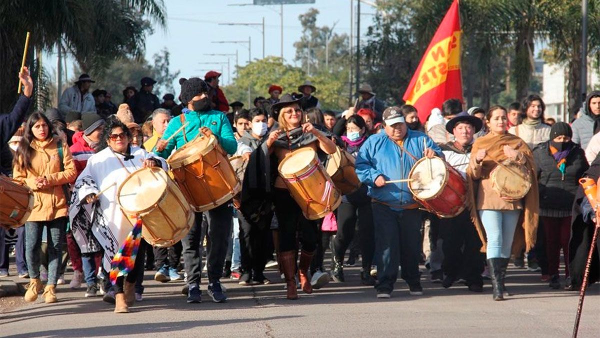 Marcha de los Bombos. 