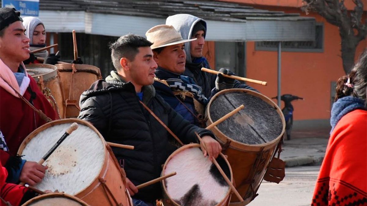 Marcha de los Bombos. 