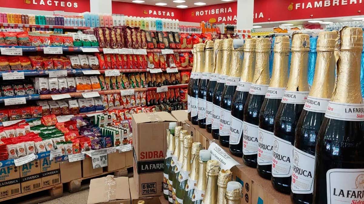 A Dos Meses De Las Fiestas De Fin De Año Supermercados Locales Ya Venden Productos Navideños 3770