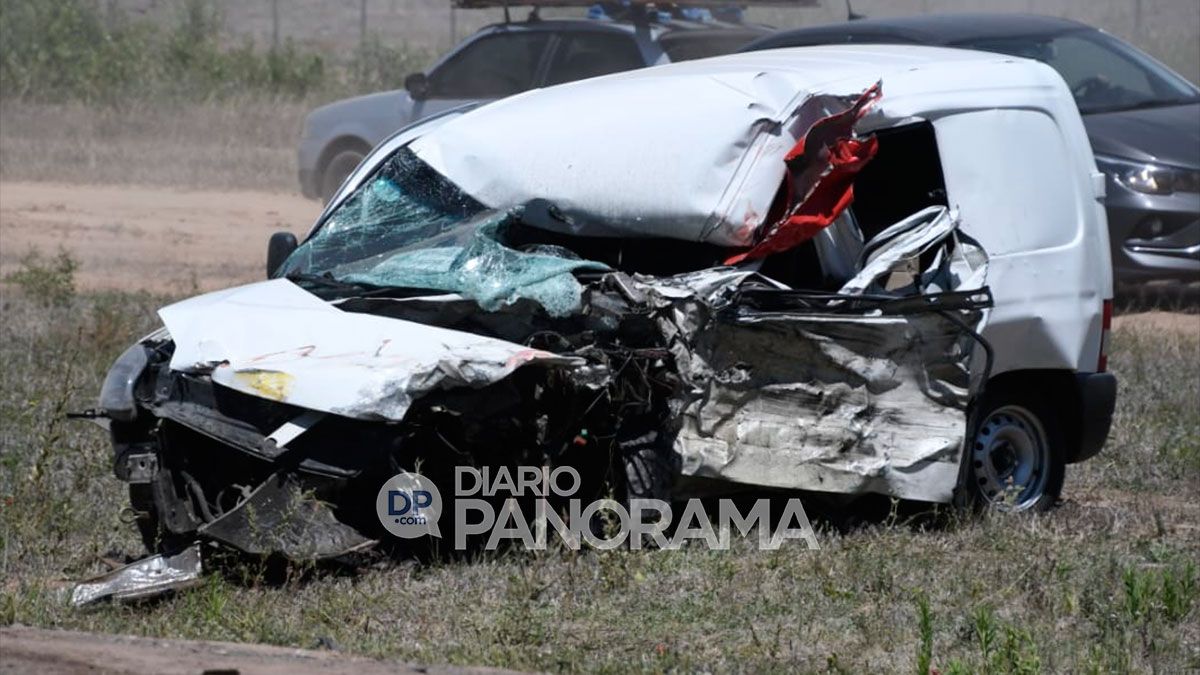 Ruta 9 Un Cordobés Murió Tras Un Brutal Choque Entre Un Camión Y Una