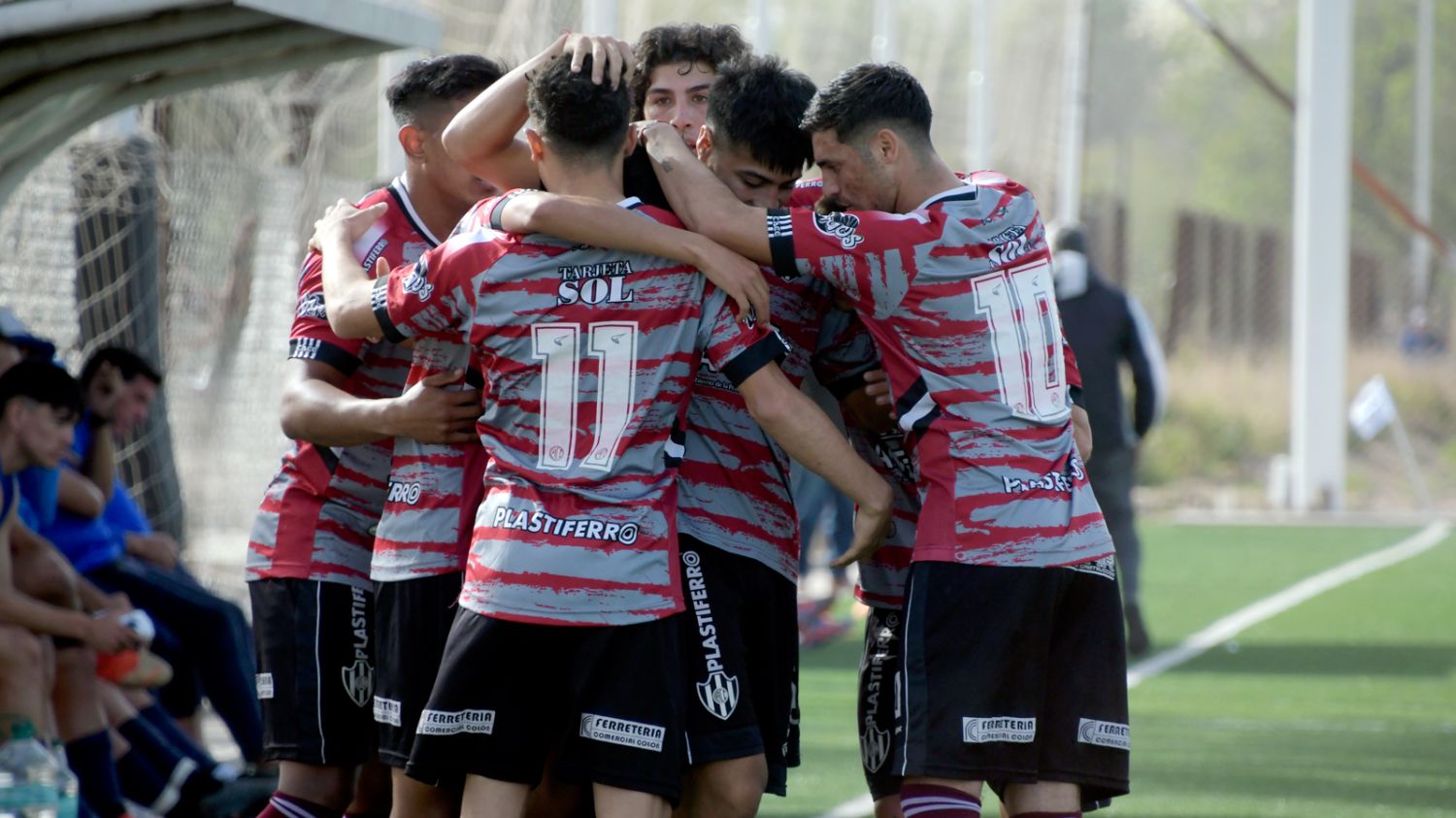 Central Córdoba Goleó A Estudiantes Y Avanzó A Las Semifinales De La 