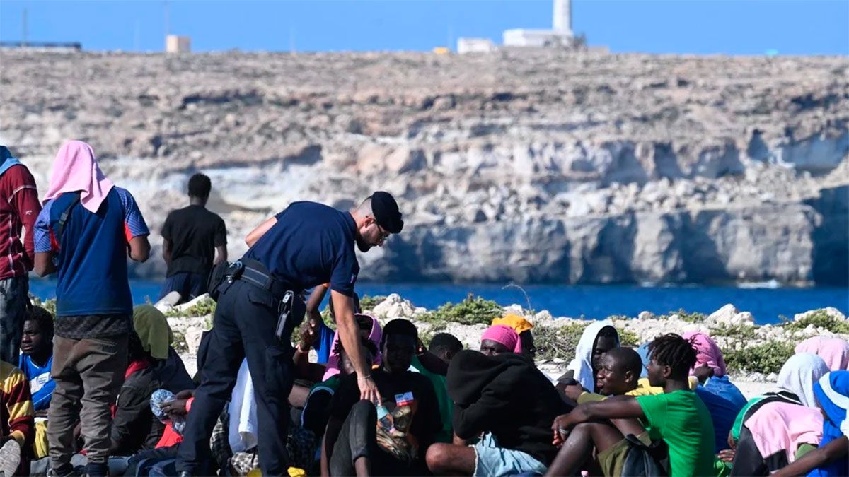 Italia Suplica Ayuda A La Unión Europea 10 Mil Migrantes Llegaron En 3 Días A Lampedusa 9293