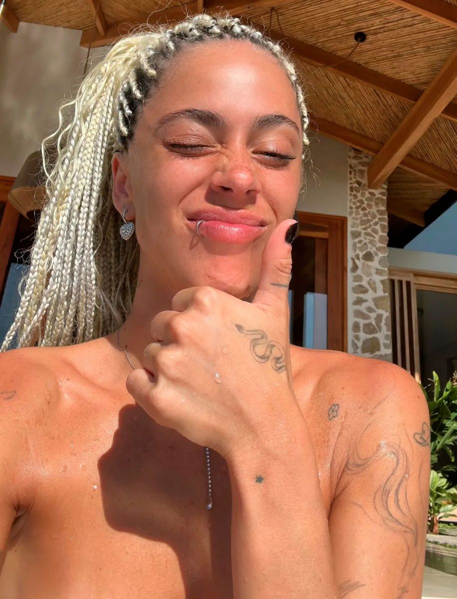 La Jugada Foto En Topless De Tini Stoessel Durante Sus Vacaciones En Costa Rica Diario Panorama