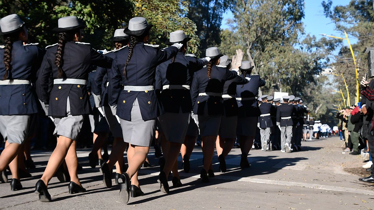 desfile civico militar 