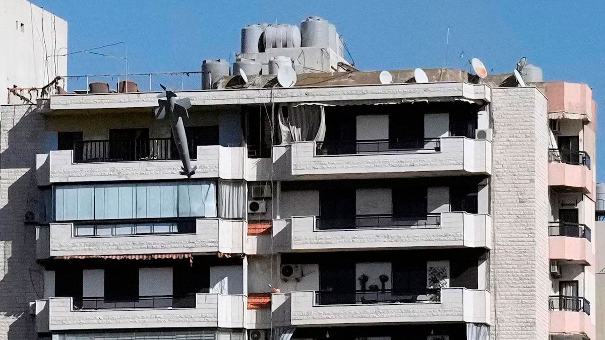 Misil contra edificio en Beirut 