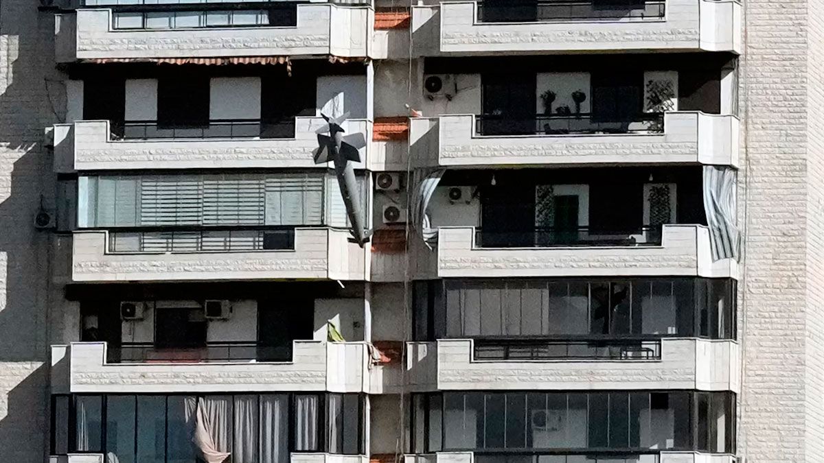 Misil contra edificio en Beirut 